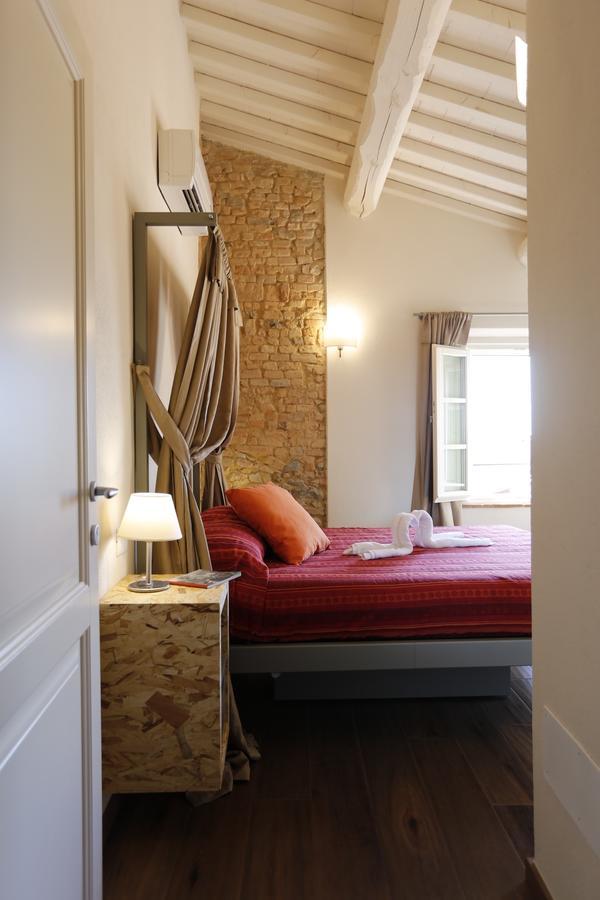 Il Maramaldo Bed&Breakfast-Restaurant Lajatico Exteriör bild