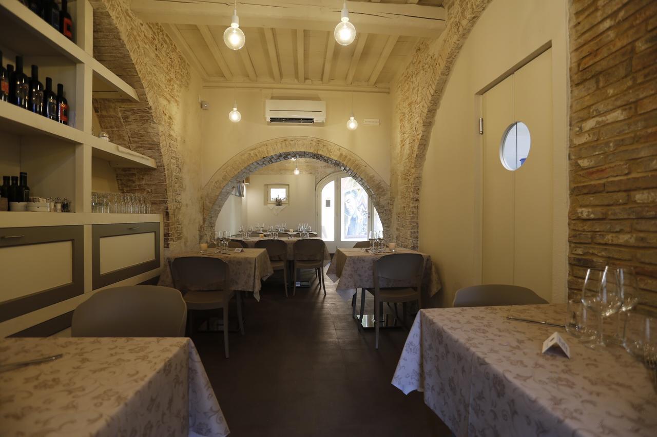 Il Maramaldo Bed&Breakfast-Restaurant Lajatico Exteriör bild